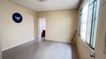 Casa com 2 dormit�rios localizado no Bairro Osvaldo Cruz, em S�o Caetano Do Sul.