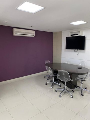 Sala comercial localizada no Bairro Centro, em S�o Caetano Do Sul.