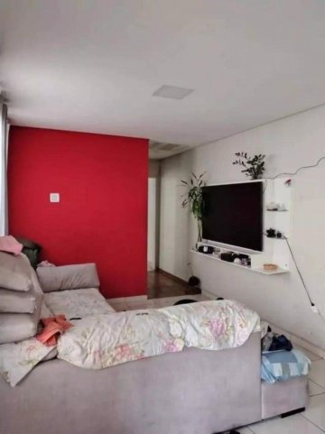 Casa com 2 dormit�rios localizado no Bairro Santo Ant�nio, em S�o Caetano Do Sul.