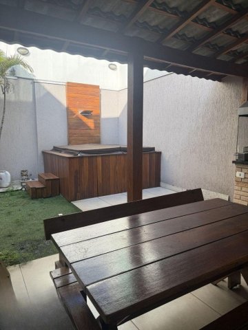 Sobrado com 3 su�tes localizado no Bairro Santa Paula, em S�o Caetano Do Sul.