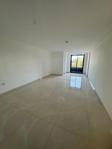 Sala comercial localizada no Bairro Vila Caru��, em Santo Andr�.