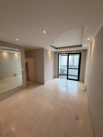 Apartamento com 2 dormit�rios localizado no bairro Vila Bertioga, em S�o Paulo.