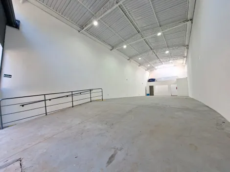 Galp�o Comercial localizada no Bairro Cer�mica, em S�o Caetano Do Sul.