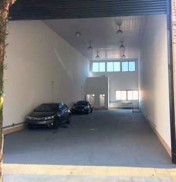 Galp�o Comercial localizada no Bairro Cer�mica, em S�o Caetano Do Sul.-