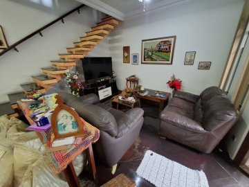 Sobrado com 3 dormit�rios localizado no Bairro Osvaldo Cruz, em S�o Caetano Do Sul.