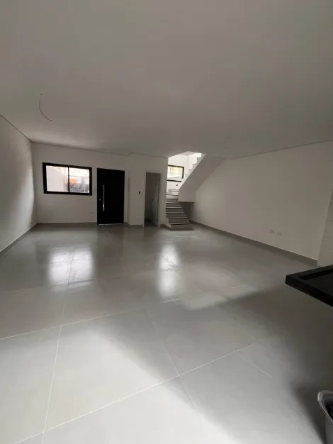 Sobrado com 3 su�tes localizado no Bairro Campestre, em Santo Andr�.
