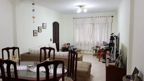 Casa Assobradada localizado no Bairro Cer�mica, em S�o Caetano Do Sul.