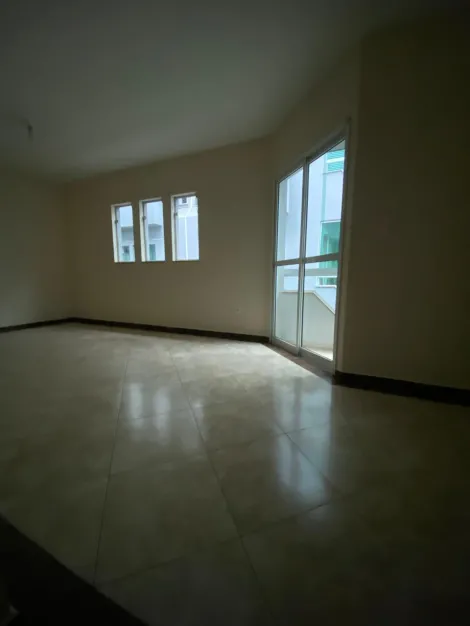 Sobrado com 3 dormit�rios localizado no Bairro Campestre, em Santo Andr�.