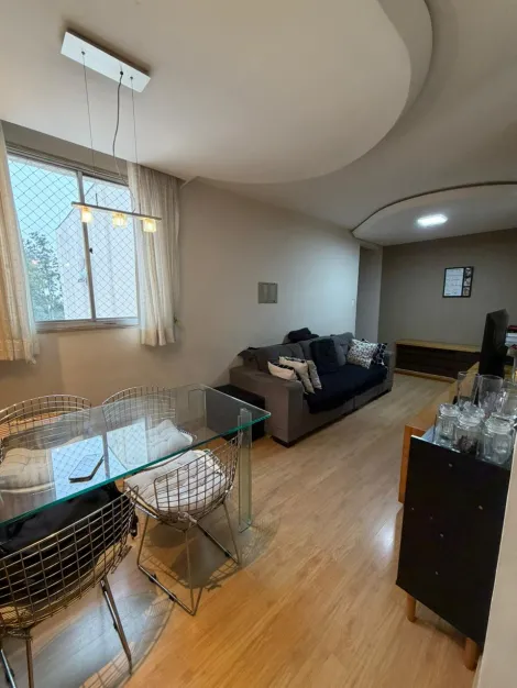 Apartamento com 2 dormit�rios localizado no bairro Osvaldo Cruz, em S�o Caetano Do Sul.