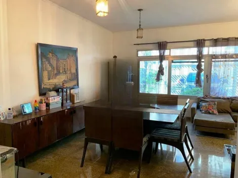 Casa com 2 su�tes localizado no Bairro Santa Paula, em S�o Caetano Do Sul.