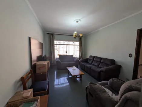 Casa com 2 dormit�rios localizado no Bairro Vila Aquilino, em Santo Andr�.