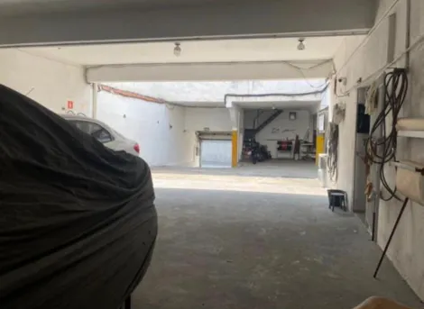 Galp�o Comercial localizado no Bairro Mau�, em S�o Caetano Do Sul.