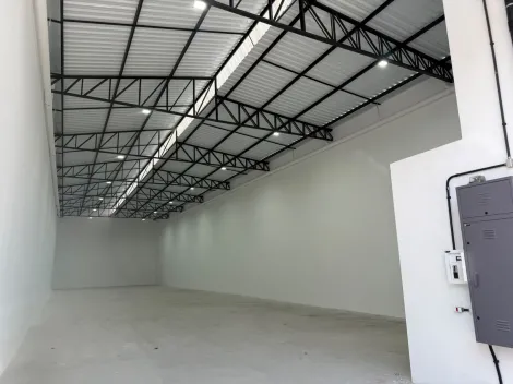 Galp�o Comercial localizado no Bairro Prosperidade, em S�o Caetano Do Sul.