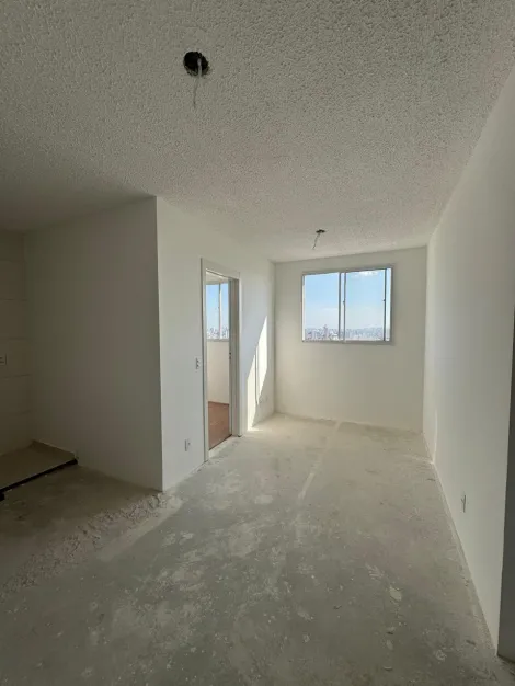 Apartamento com 2 dormit�rios localizado no bairro Vila Aquilino, em Santo Andr�.