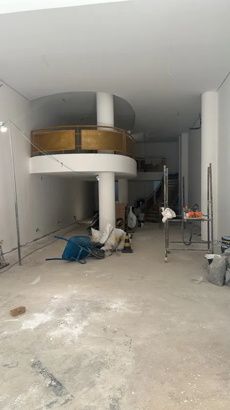 Sal�o Comercial localizado no Bairro Centro, em S�o Caetano Do Sul.
