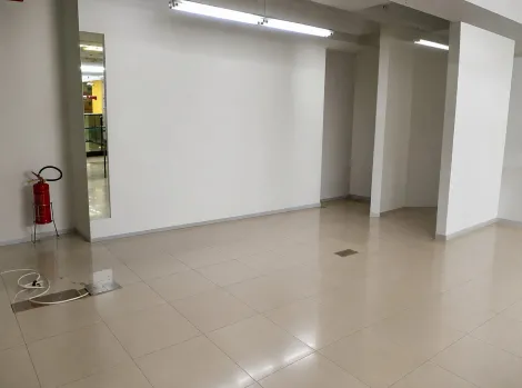 Sala comercial localizada no Bairro Centro, em S�o Caetano Do Sul.