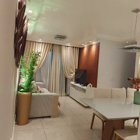 Apartamento com 2 dormit�rios localizado no bairro Homero Thon, em Santo Andr�.