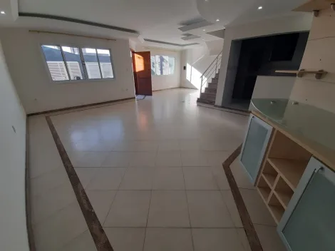Sobrado com 3 su�tes localizado no bairro Osvaldo Cruz, em S�o Caetano do Sul.