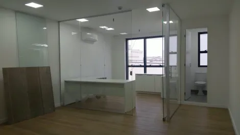 Sala comercial localizada no Bairro Centro, em S�o Caetano Do Sul.