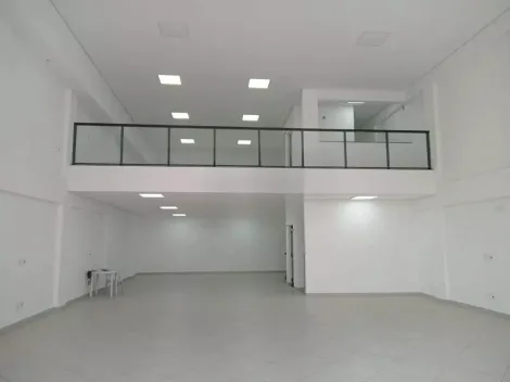 Galp�o Comercial localizado no Bairro Santa Paula, em S�o Caetano Do Sul.