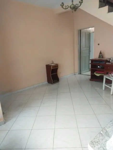 Ensolarado e Ventilado Sobrado no bairro Funda��o