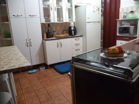 Casa com 2 dormit�rios localizado no bairro Osvaldo Cruz, em S�o Caetano do Sul.