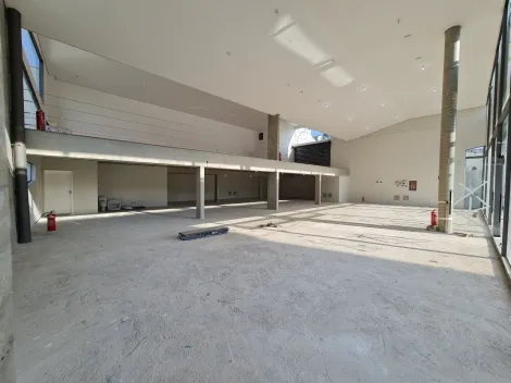 Galp�o Comercial no Bairro Vila Bastos.