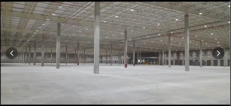 Galp�o em Condom�nio Cajamar, �s margens da Rodovia Anhanguera.