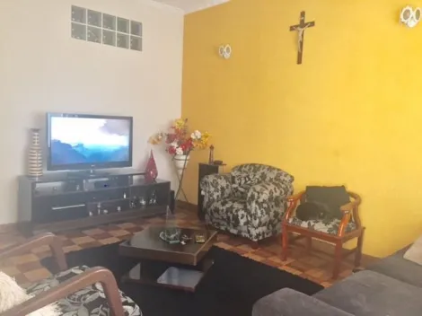 Casa com 3 dormit�rios localizado no bairro Osvaldo Cruz, em S�o Caetano do Sul.