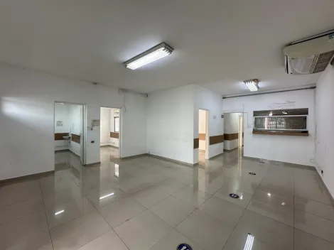 Casa Comercial com 8 salas localizado no Bairro Osvaldo Cruz, em S�o Caetano Do Sul.-