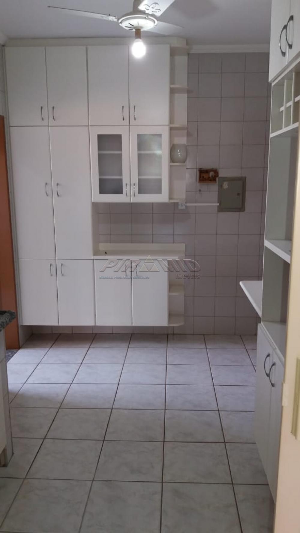 Alugar Apartamento / Padr&atilde;o em Ribeir&atilde;o Preto R$ 1.250,00 - Foto 2