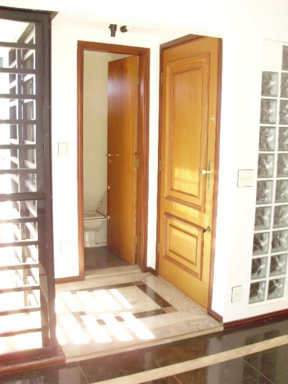 Alugar Apartamento / Padr&atilde;o em Ribeir&atilde;o Preto R$ 1.700,00 - Foto 4