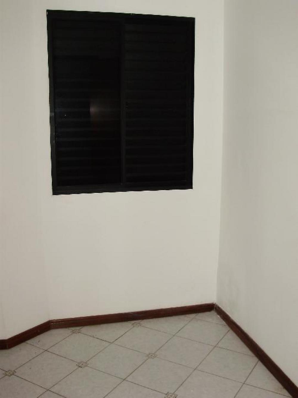Alugar Apartamento / Padr&atilde;o em Ribeir&atilde;o Preto R$ 1.700,00 - Foto 9