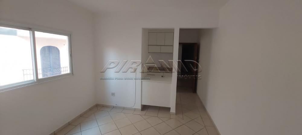 Alugar Apartamento / Padr&atilde;o em Ribeir&atilde;o Preto R$ 1.350,00 - Foto 1