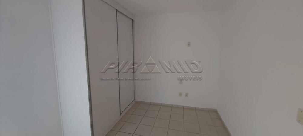 Alugar Apartamento / Padr&atilde;o em Ribeir&atilde;o Preto R$ 1.350,00 - Foto 4