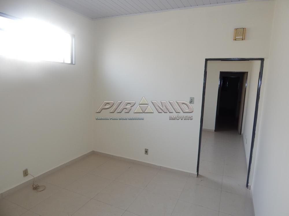 Alugar Casa / Padr&atilde;o em Ribeir&atilde;o Preto R$ 1.250,00 - Foto 4