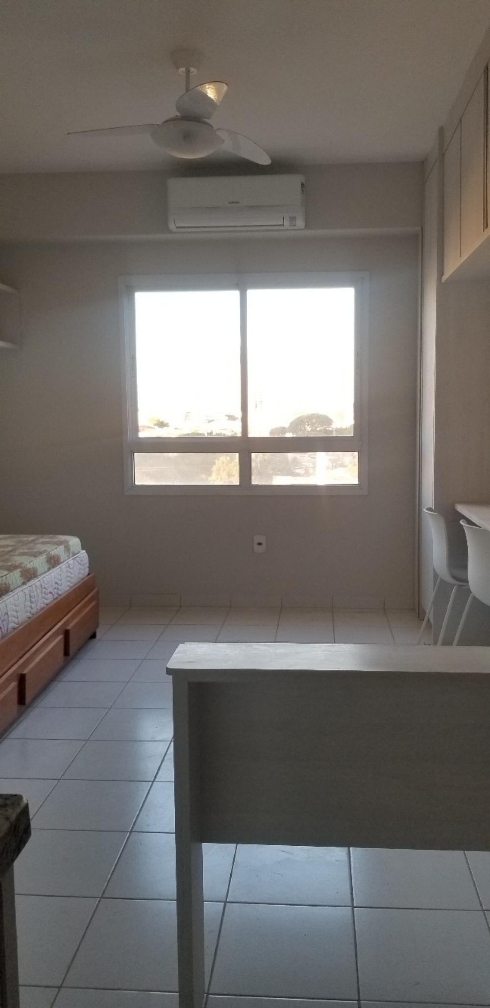 Alugar Apartamento / Kitchnet em Ribeir&atilde;o Preto R$ 1.500,00 - Foto 1