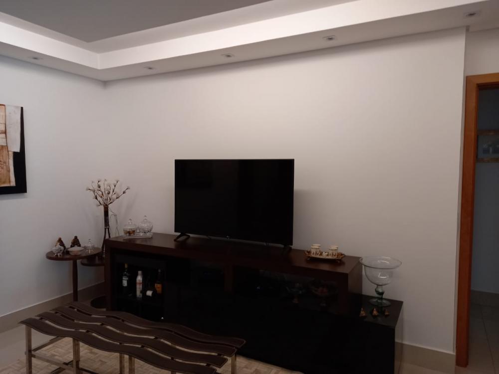 Alugar Apartamento / Padr&atilde;o em Ribeir&atilde;o Preto R$ 3.990,00 - Foto 2