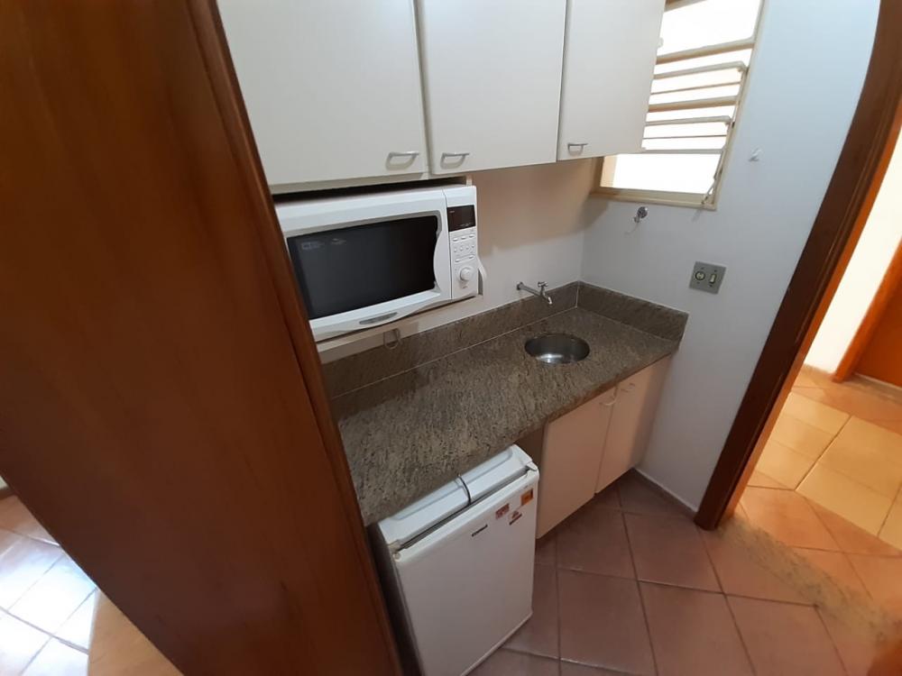 Alugar Apartamento / Kitchnet em Ribeirao Preto R$ 750,00 - Foto 5