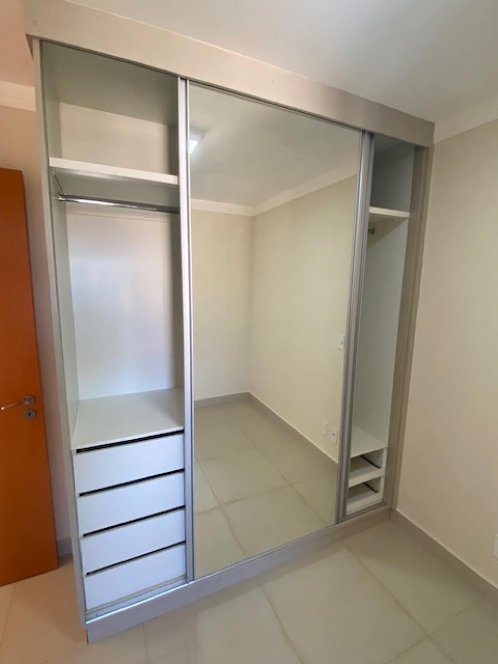 Alugar Apartamento / Padr&atilde;o em Ribeir&atilde;o Preto R$ 3.500,00 - Foto 12