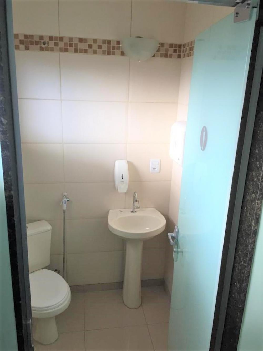 Comprar Comercial / Pr&eacute;dio em Ribeir&atilde;o Preto R$ 650.000,00 - Foto 14