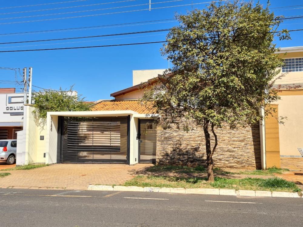 Alugar Casa / Padr&atilde;o em Ribeir&atilde;o Preto R$ 6.000,00 - Foto 1