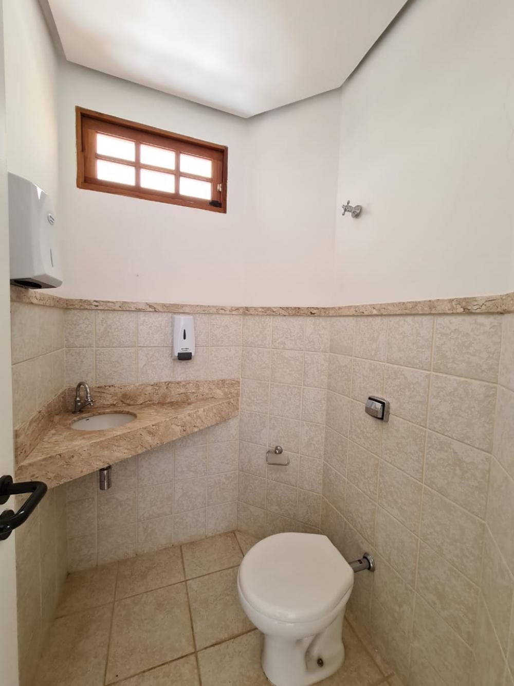 Alugar Casa / Padr&atilde;o em Ribeir&atilde;o Preto R$ 6.000,00 - Foto 8