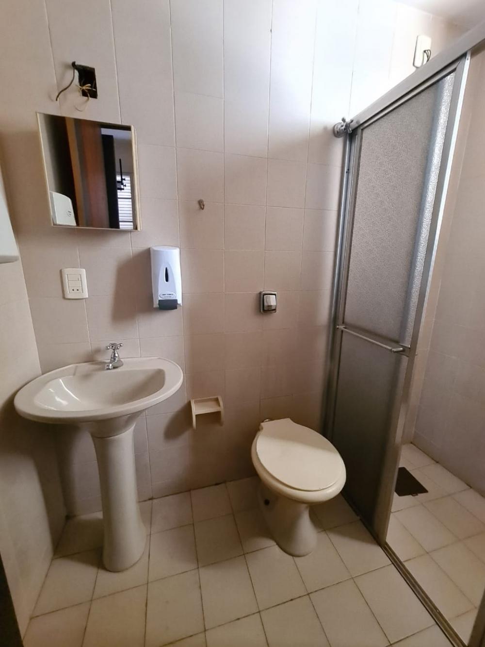 Alugar Casa / Padr&atilde;o em Ribeir&atilde;o Preto R$ 6.000,00 - Foto 23