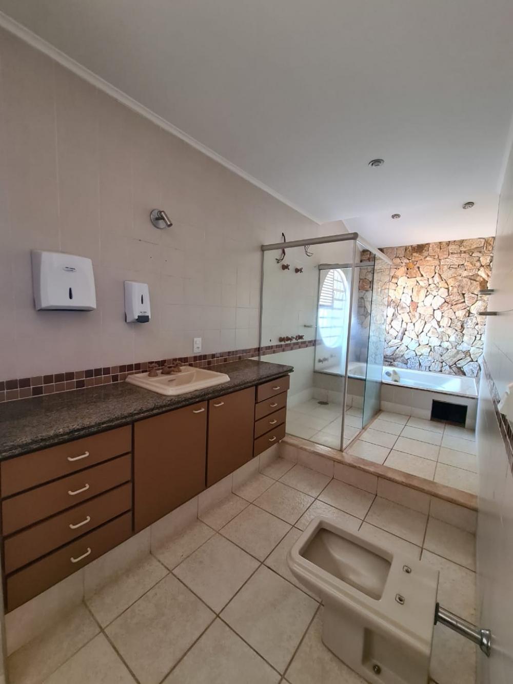 Alugar Casa / Padr&atilde;o em Ribeir&atilde;o Preto R$ 6.000,00 - Foto 38