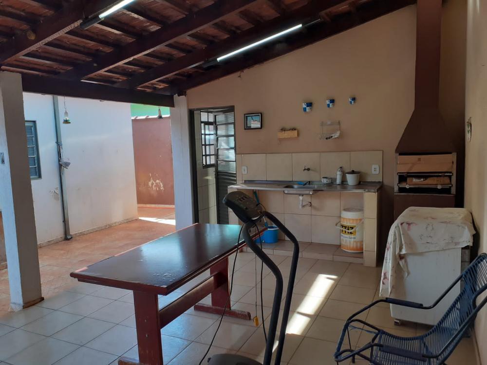 Comprar Casa / Padr&atilde;o em Brodowski R$ 550.000,00 - Foto 13