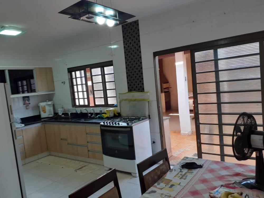 Comprar Casa / Padr&atilde;o em Brodowski R$ 550.000,00 - Foto 15