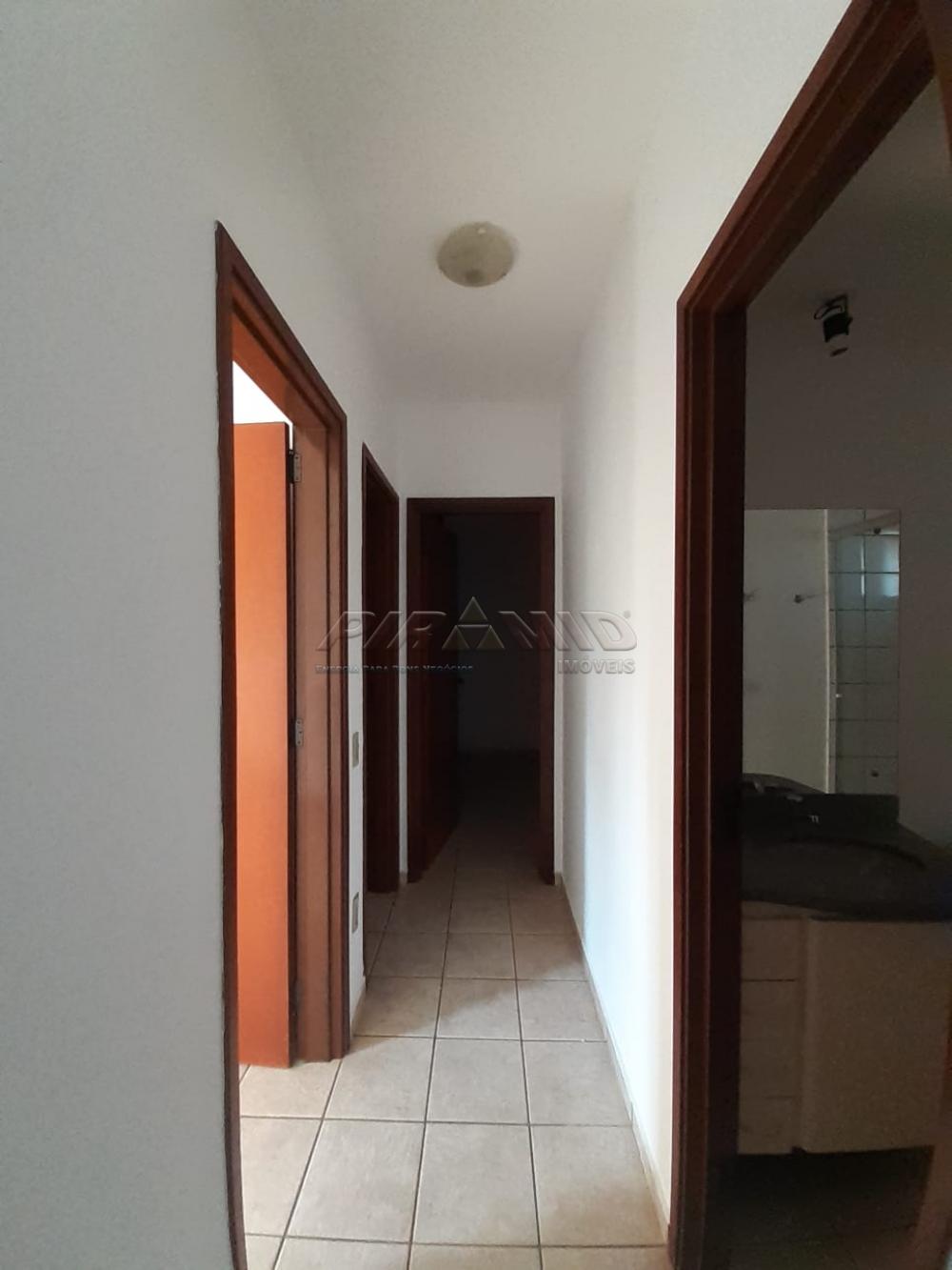 Alugar Apartamento / Padr&atilde;o em Ribeir&atilde;o Preto R$ 1.650,00 - Foto 5