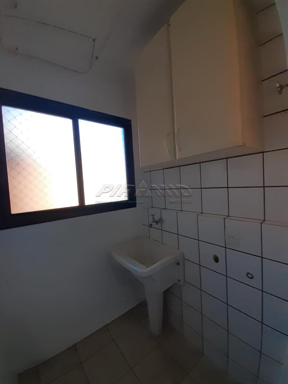 Alugar Apartamento / Padr&atilde;o em Ribeir&atilde;o Preto R$ 1.650,00 - Foto 16