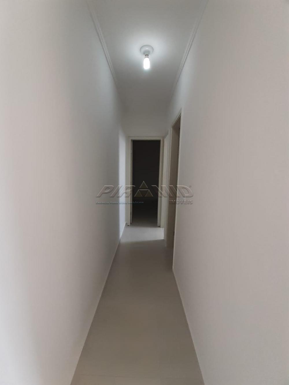 Alugar Apartamento / Padr&atilde;o em Ribeir&atilde;o Preto R$ 1.000,00 - Foto 3